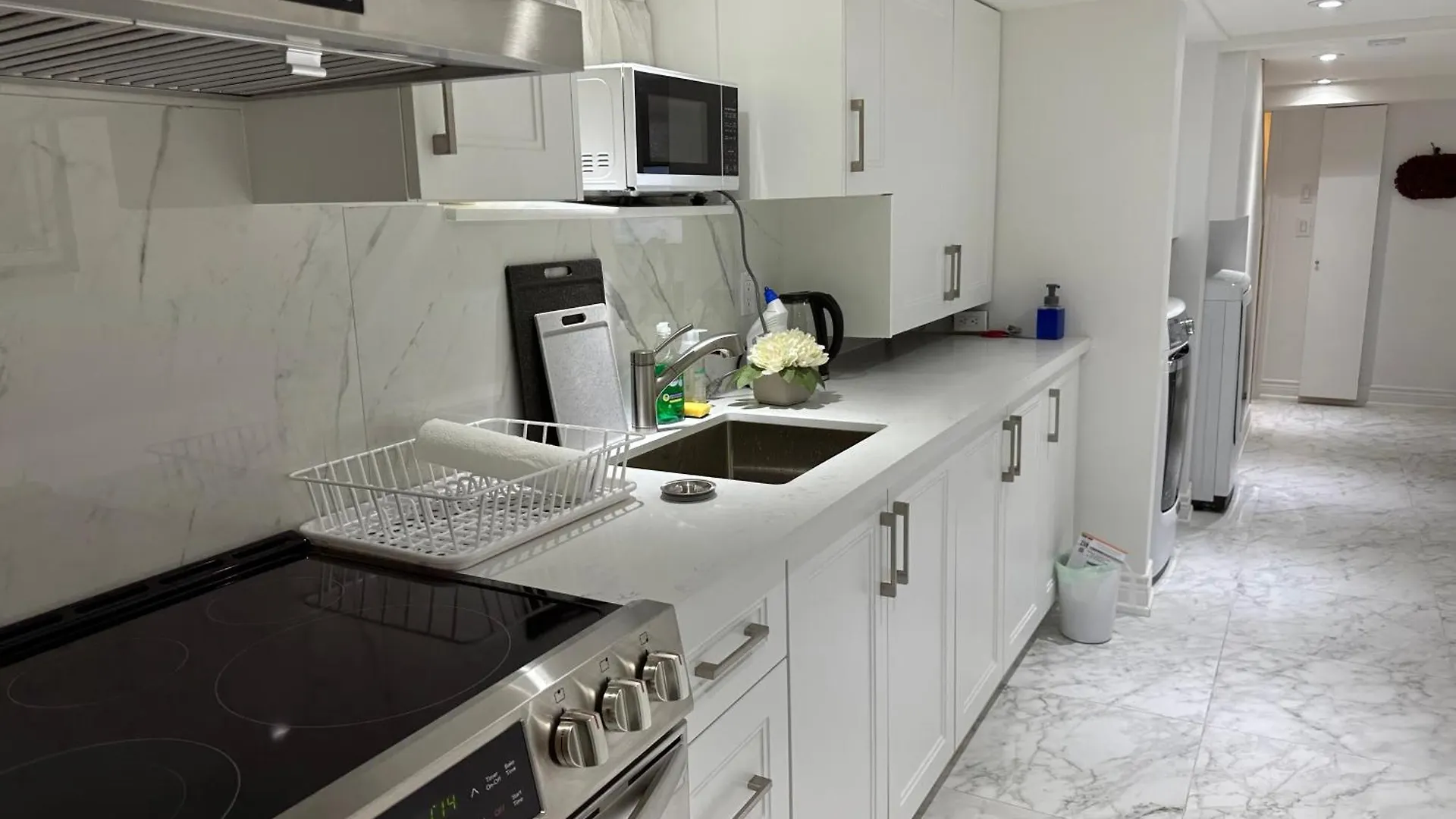 Double Bedroom On Up Or 3 Bedrooms In Basement Near Eglinton Subway Station Toronto