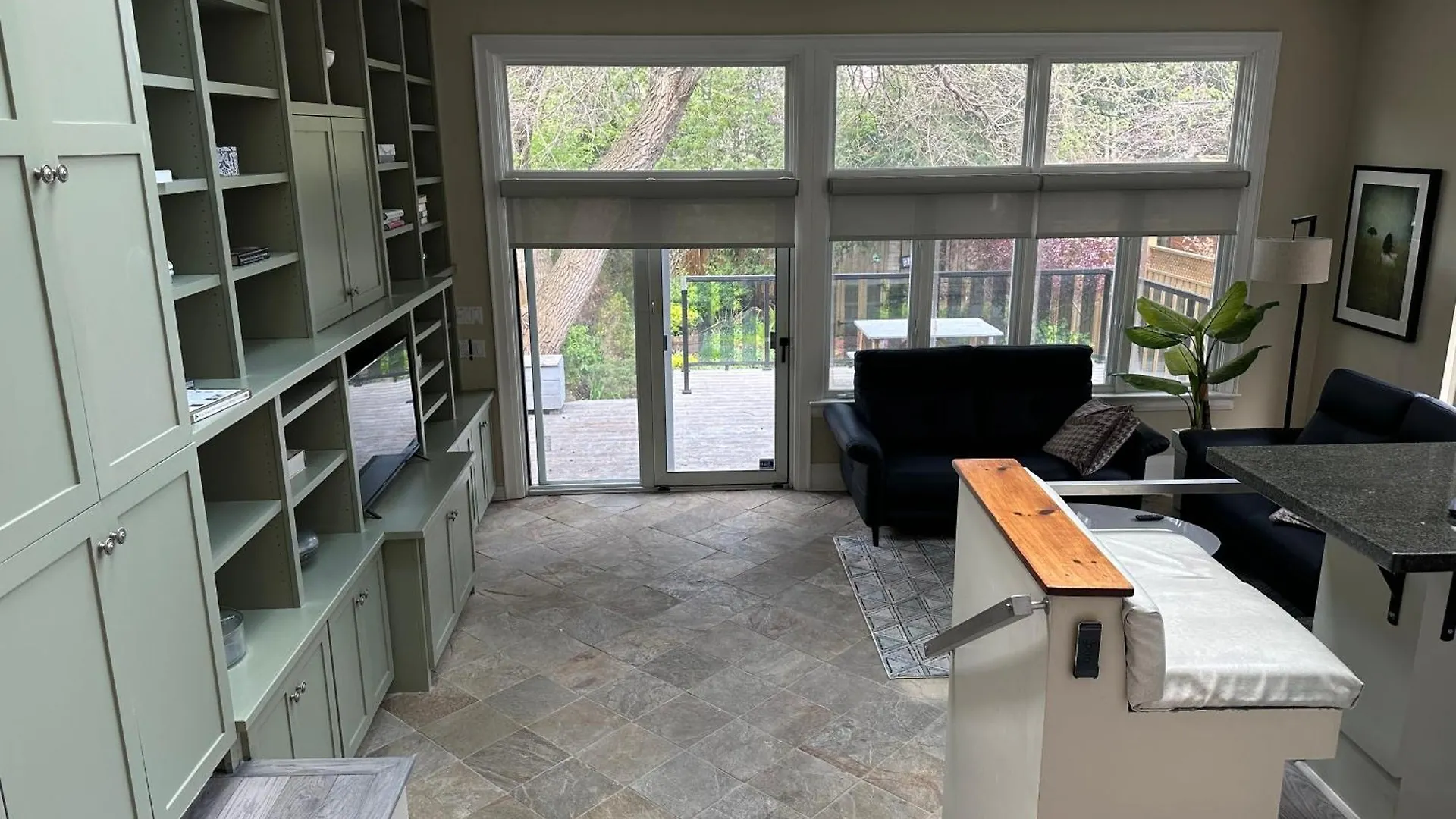 Maison d'hôtes Double Bedroom On Up Or 3 Bedrooms In Basement Near Eglinton Subway Station Toronto Canada