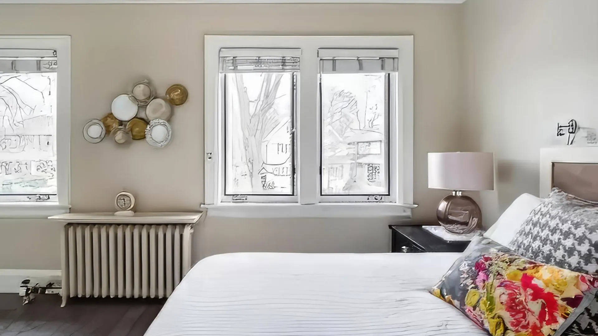 Maison d'hôtes Double Bedroom On Up Or 3 Bedrooms In Basement Near Eglinton Subway Station Toronto