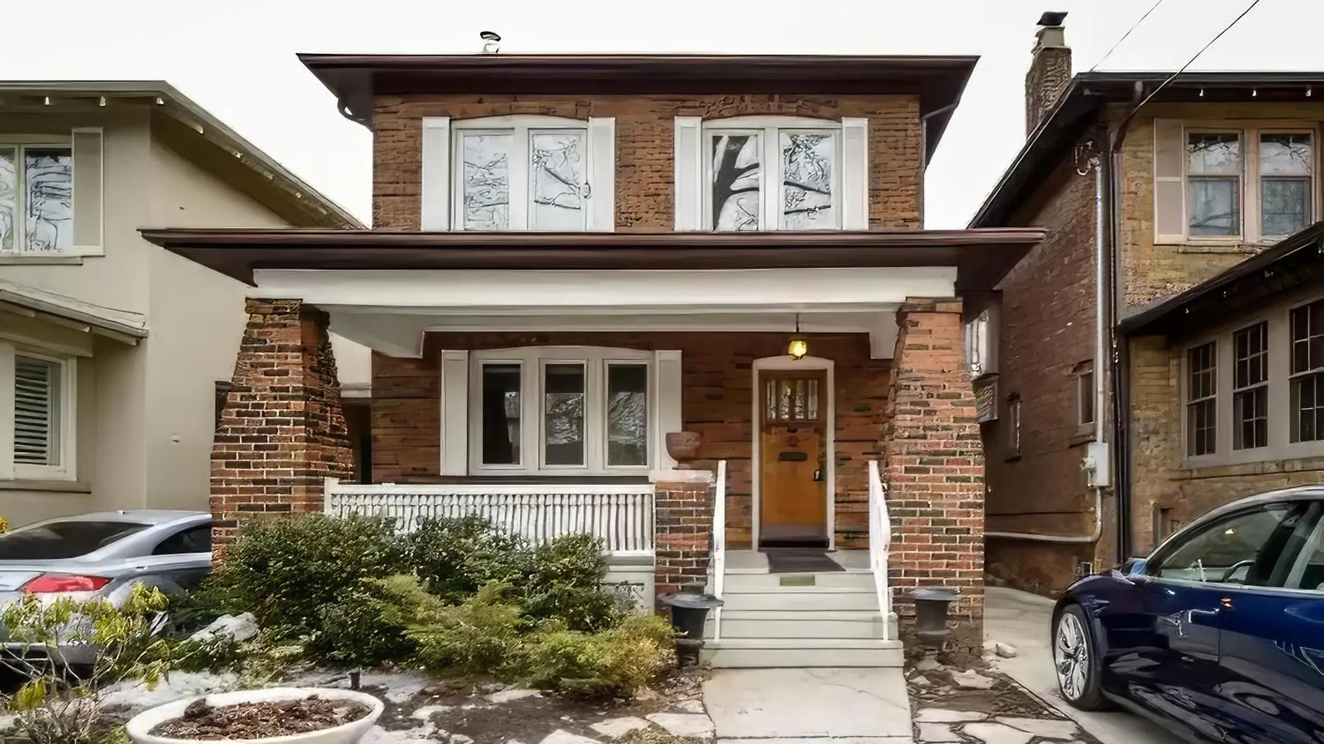 Maison d'hôtes Double Bedroom On Up Or 3 Bedrooms In Basement Near Eglinton Subway Station Toronto